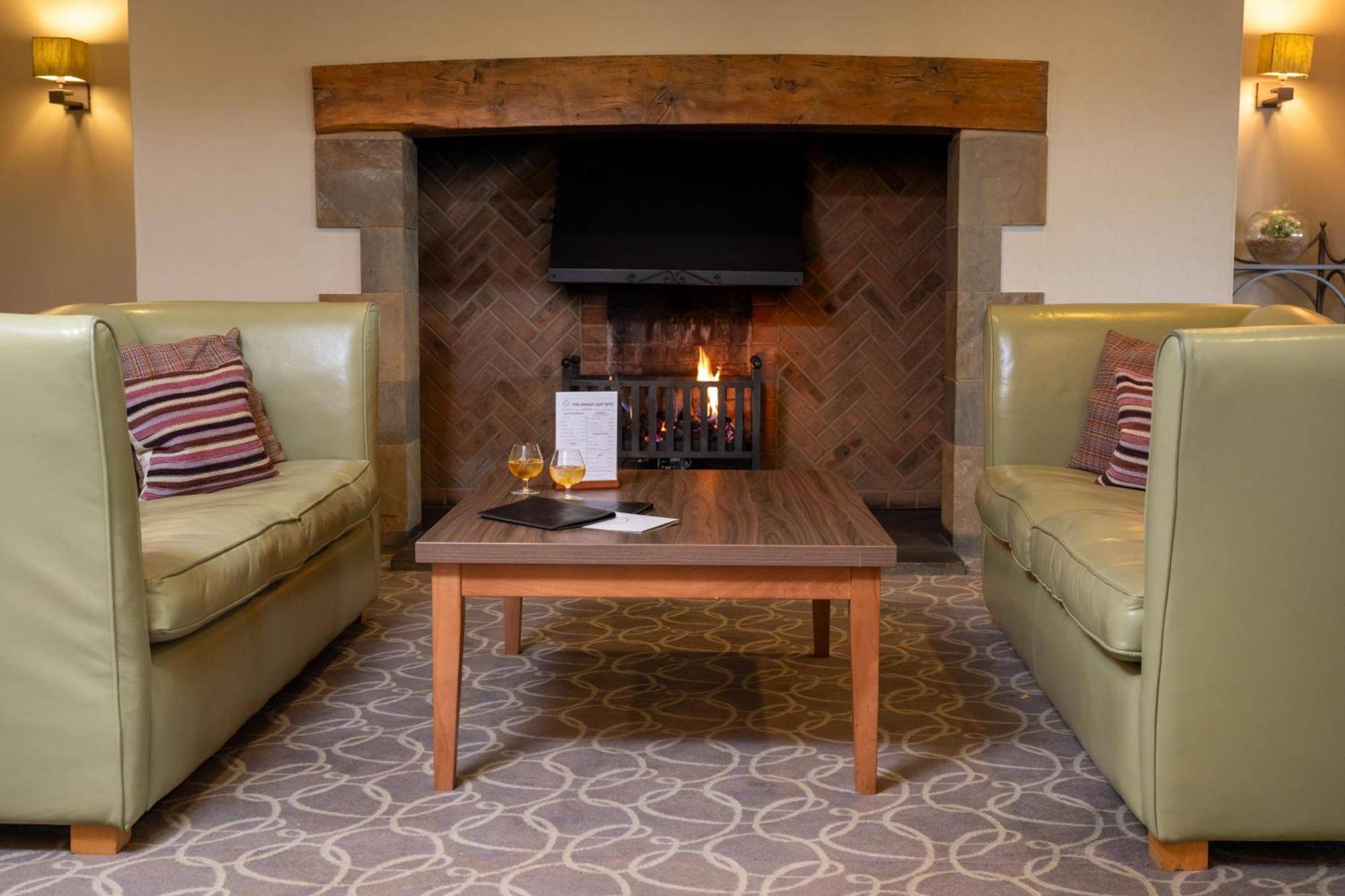 Hellidon Lakes Hotel Daventry Bagian luar foto