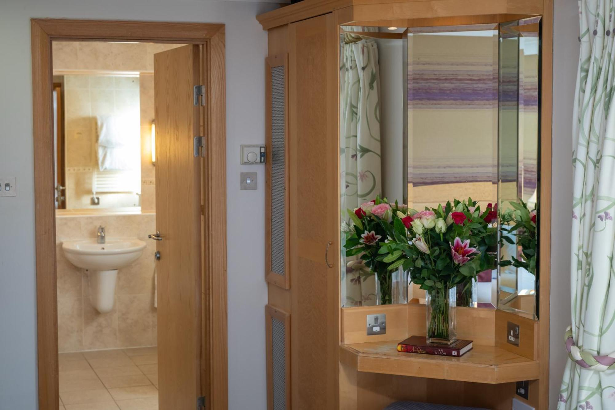 Hellidon Lakes Hotel Daventry Bagian luar foto
