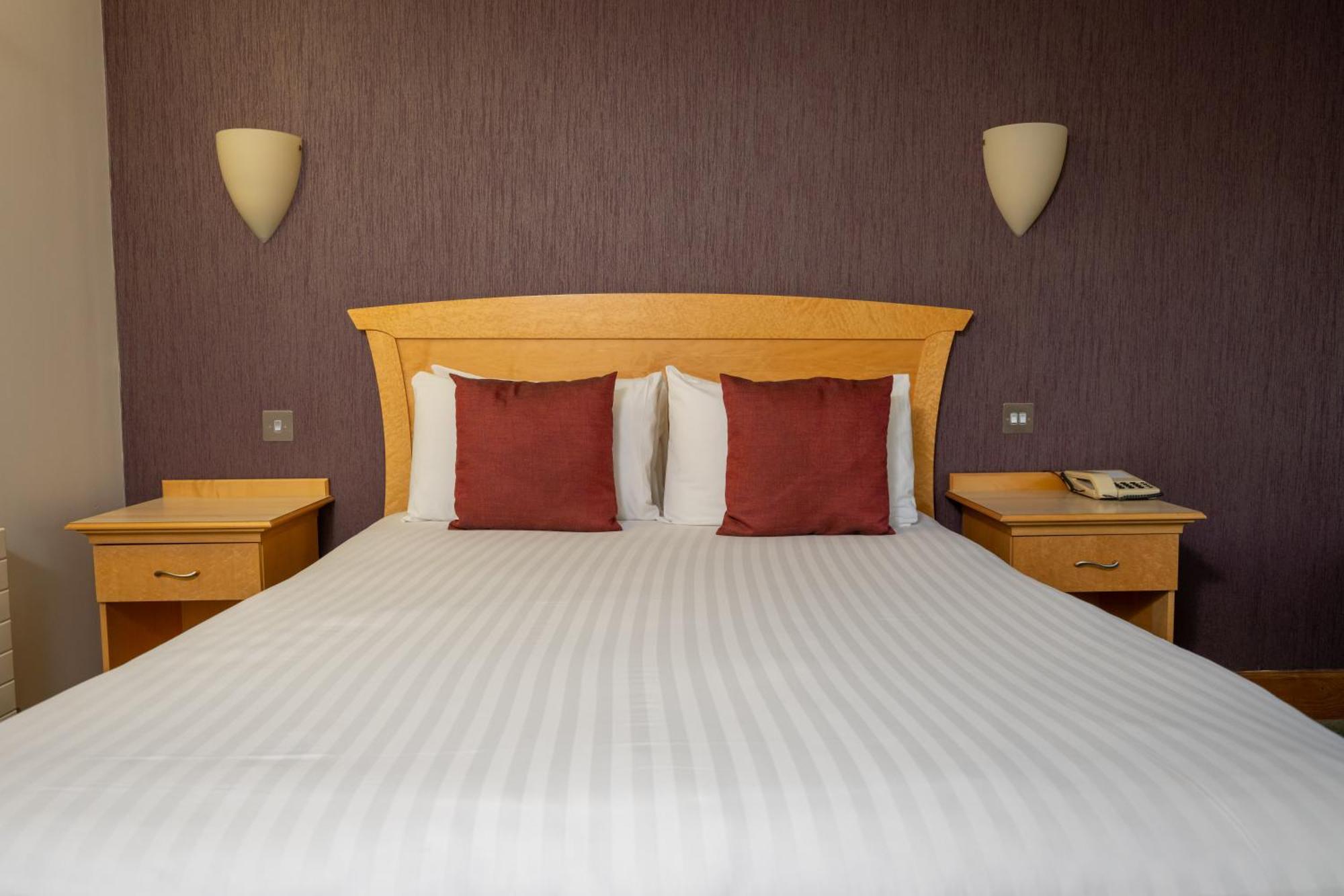 Hellidon Lakes Hotel Daventry Bagian luar foto