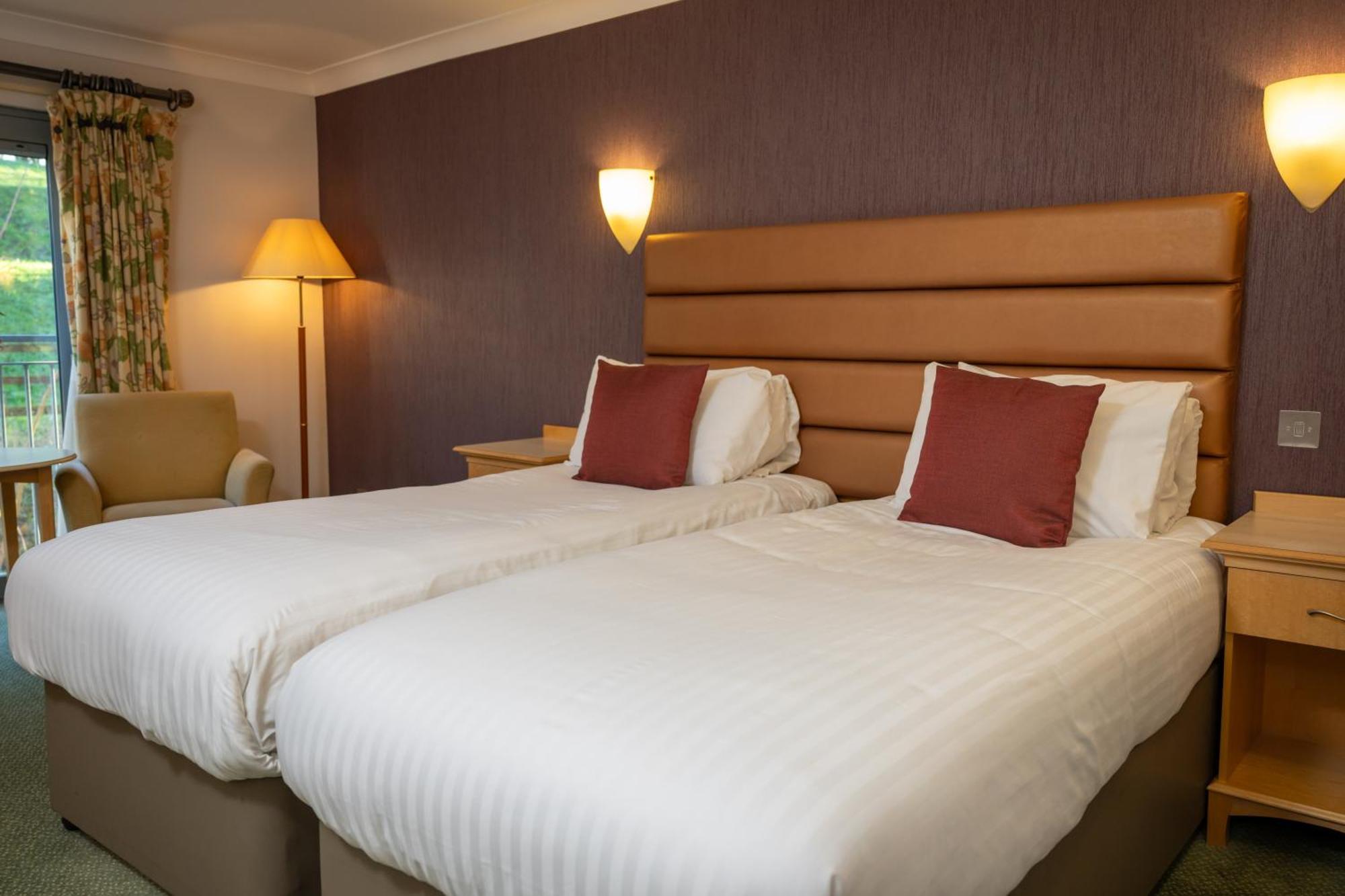 Hellidon Lakes Hotel Daventry Bagian luar foto
