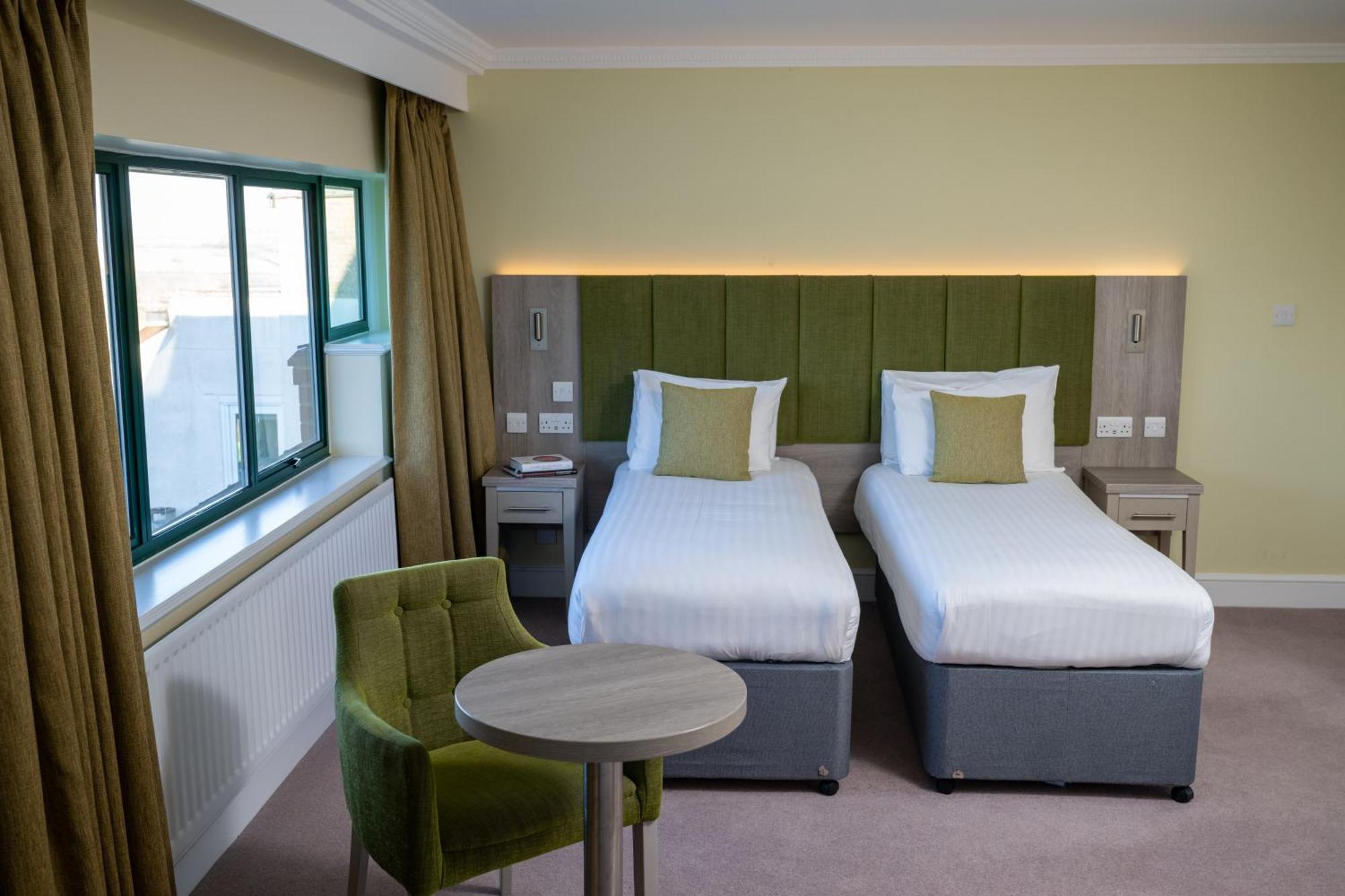 Hellidon Lakes Hotel Daventry Bagian luar foto